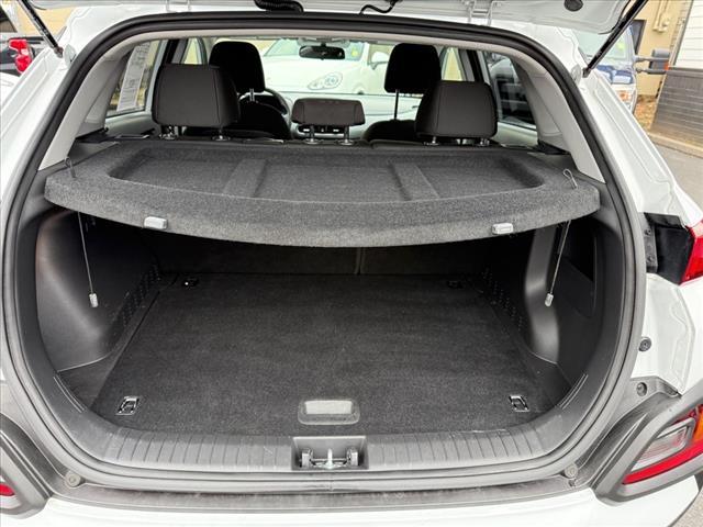 Photo of 2018 Chalk White Hyundai KONA