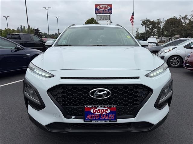 Photo of 2018 Chalk White Hyundai KONA