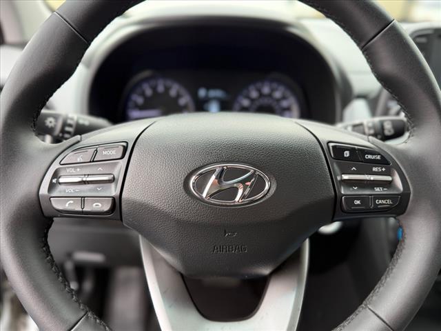 Photo of 2018 Chalk White Hyundai KONA