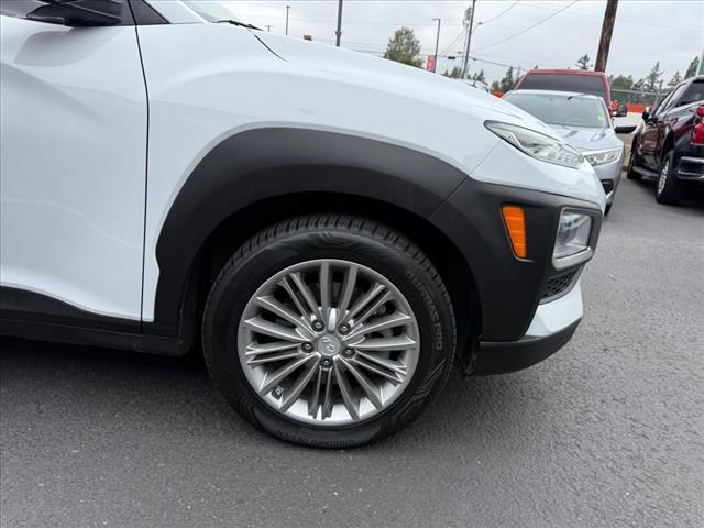 Photo of 2018 Chalk White Hyundai KONA