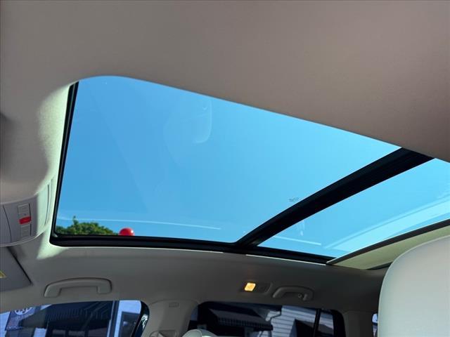 Photo of 2018 Tourmaline Blue Metallic Volkswagen Atlas