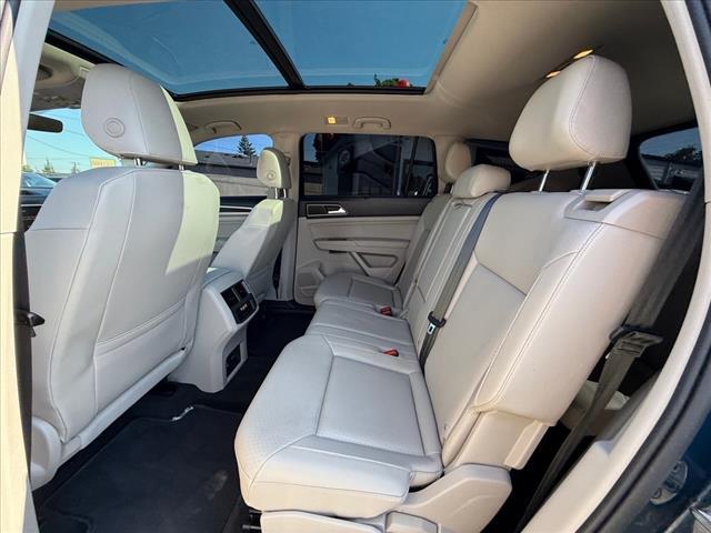 Photo of 2018 Tourmaline Blue Metallic Volkswagen Atlas
