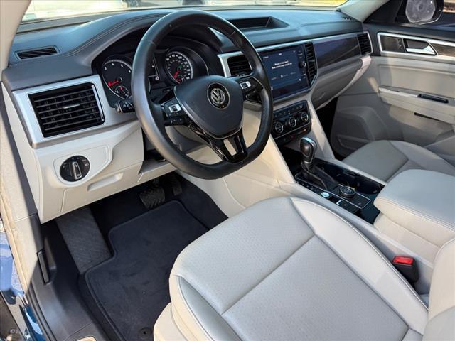 Photo of 2018 Tourmaline Blue Metallic Volkswagen Atlas
