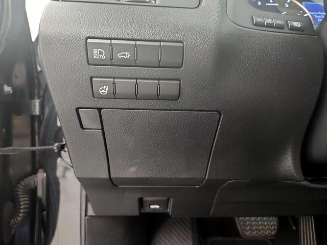 Photo of 2022 Black Lexus RX 350