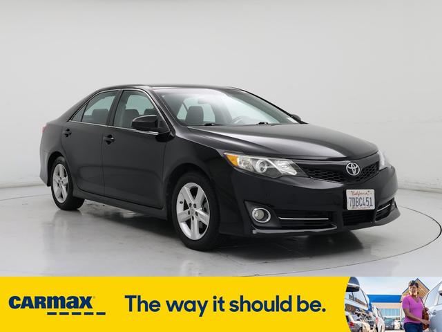 Photo of 2014 Black Toyota Camry