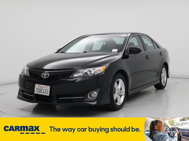 Photo of 2014 Black Toyota Camry