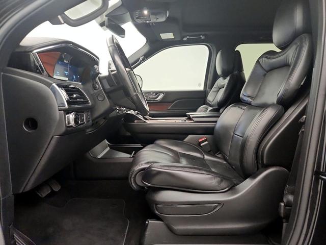 Photo of 2020 Black Lincoln Navigator