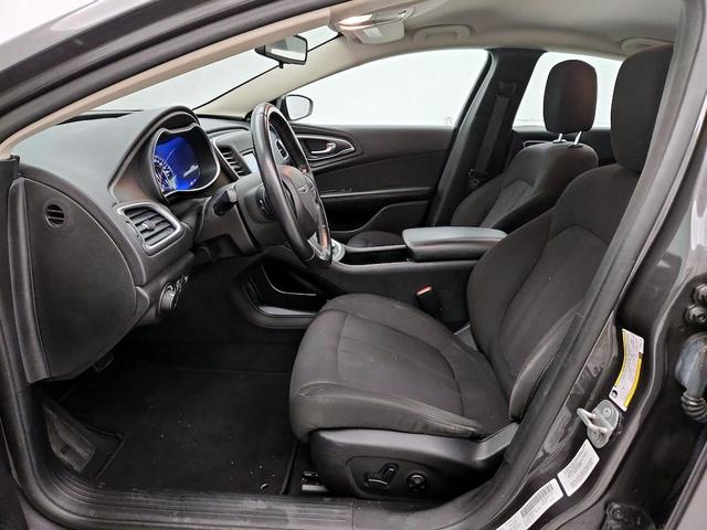 Photo of 2015 Gray Chrysler 200