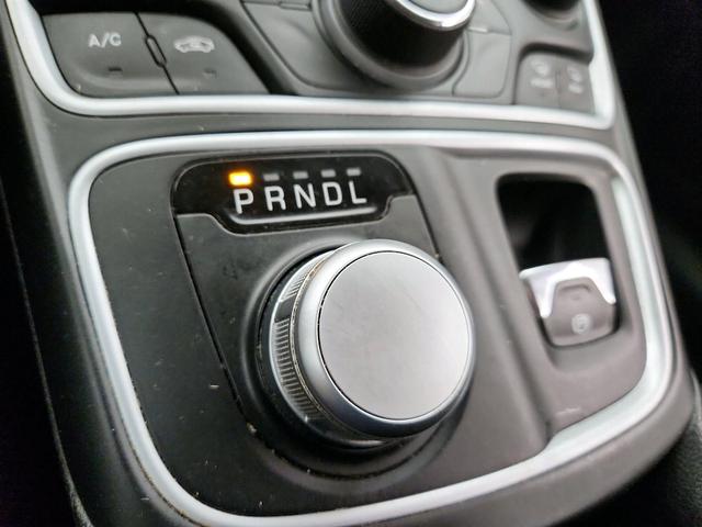 Photo of 2015 Gray Chrysler 200