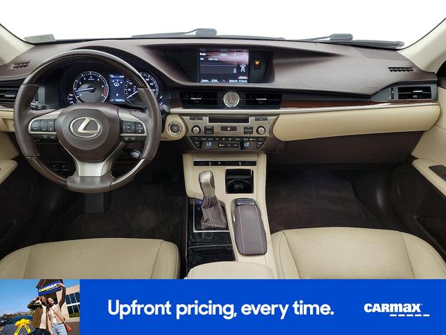 Photo of 2017 Silver Lexus ES 350