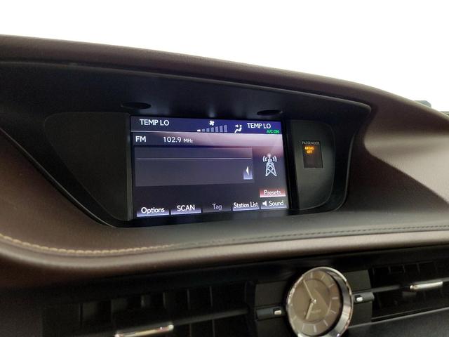 Photo of 2017 Silver Lexus ES 350
