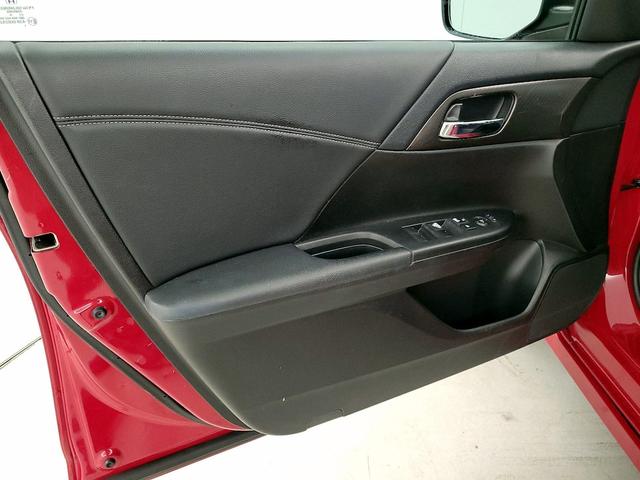 Photo of 2016 Red Honda Accord