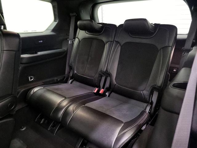Photo of 2024 White Jeep Grand Cherokee L