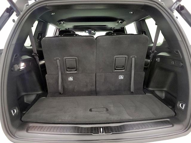 Photo of 2024 White Jeep Grand Cherokee L