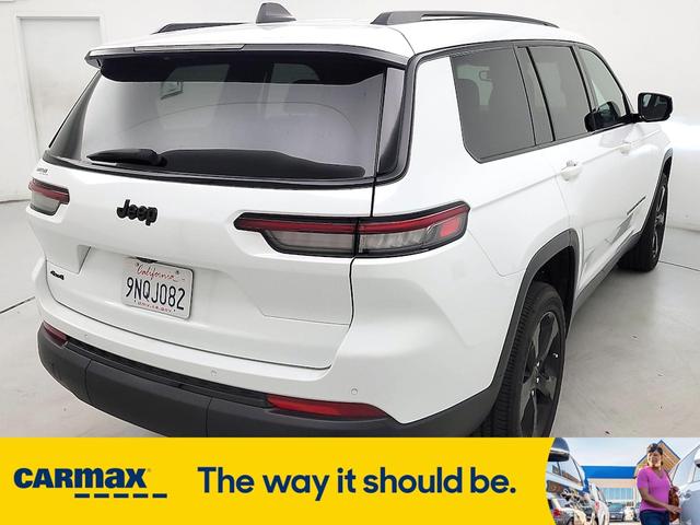 Photo of 2024 White Jeep Grand Cherokee L