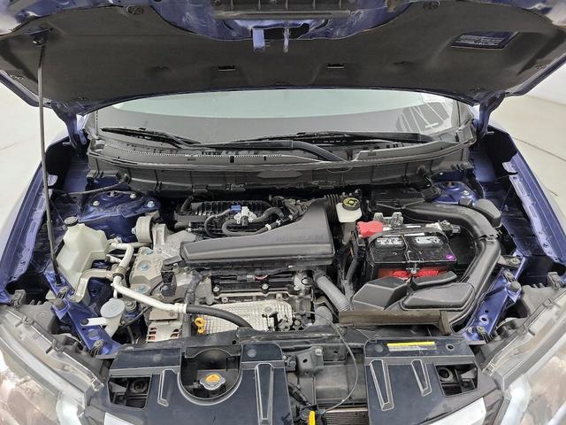 Photo of 2017 Blue Nissan Rogue