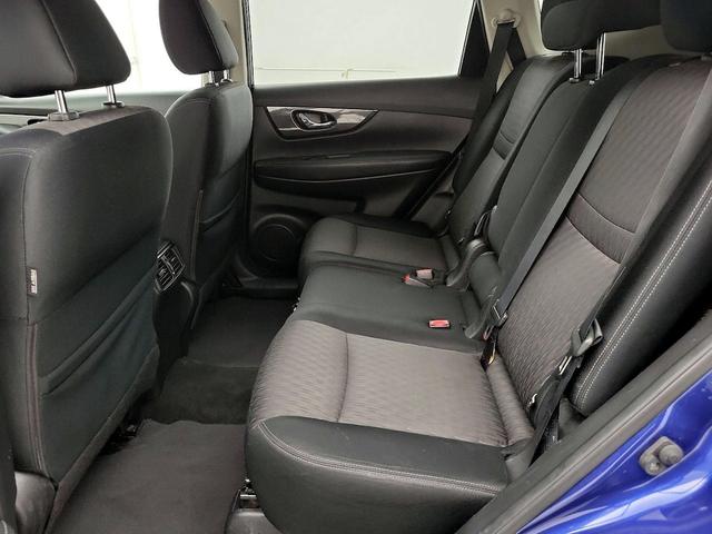 Photo of 2017 Blue Nissan Rogue