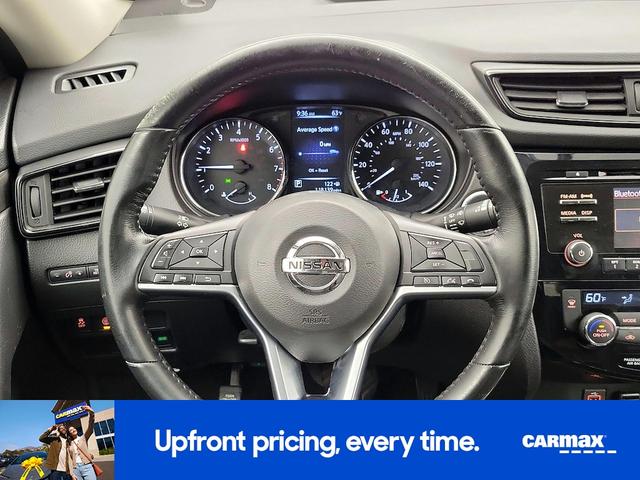 Photo of 2017 Blue Nissan Rogue