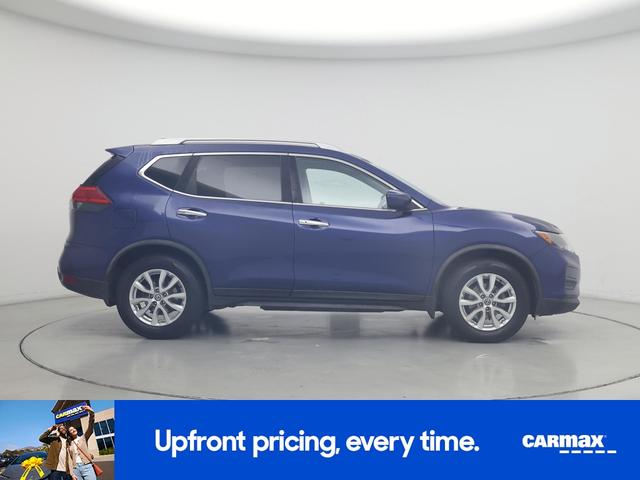 Photo of 2017 Blue Nissan Rogue