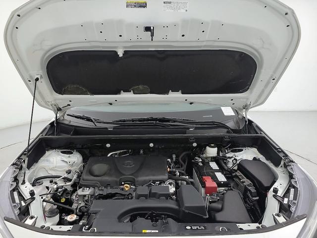 Photo of 2022 White Toyota RAV4