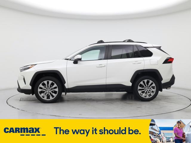 Photo of 2022 White Toyota RAV4