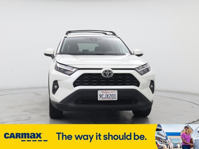 Photo of 2022 White Toyota RAV4