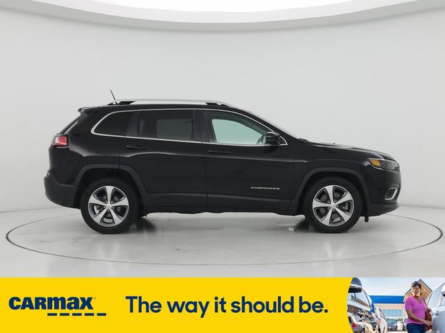 Photo of 2019 Black Jeep Cherokee