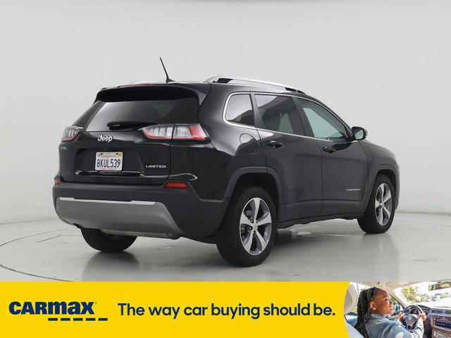 Photo of 2019 Black Jeep Cherokee