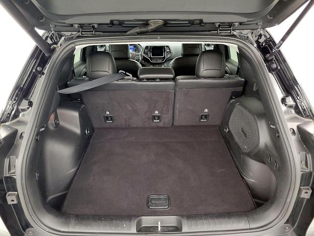 Photo of 2019 Black Jeep Cherokee