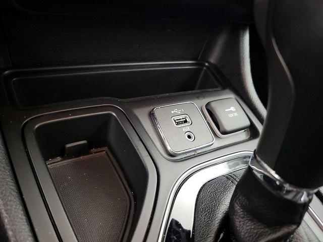 Photo of 2019 Black Jeep Cherokee