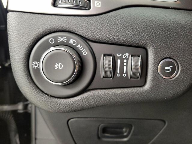 Photo of 2019 Black Jeep Cherokee