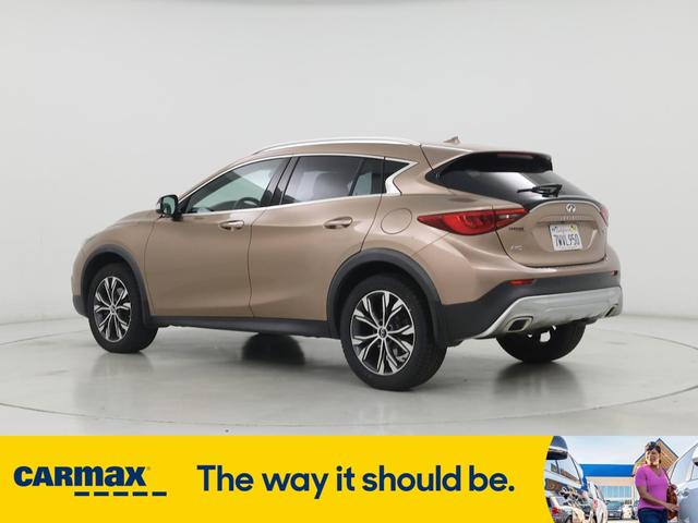2017 Infiniti QX30