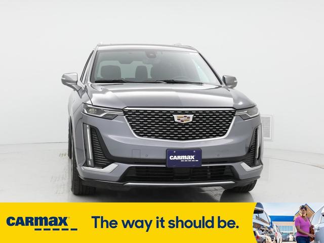 Photo of 2021 Silver Cadillac XT6