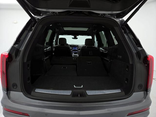 Photo of 2021 Silver Cadillac XT6
