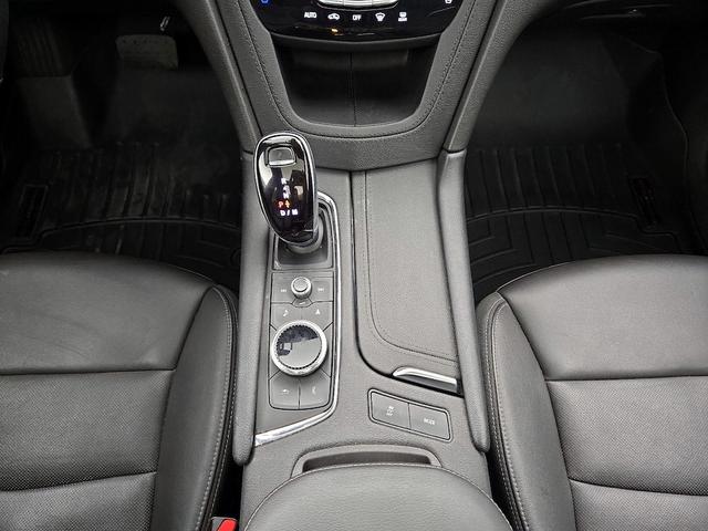 Photo of 2021 Silver Cadillac XT6