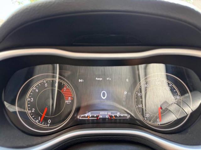 Photo of 2017 Diamond Black Crystal Pearlcoat Jeep Cherokee