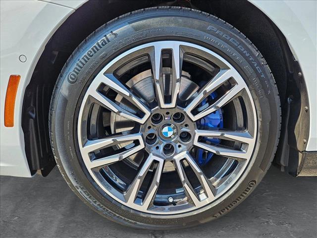 Photo of 2025 Mineral White Metallic BMW 530