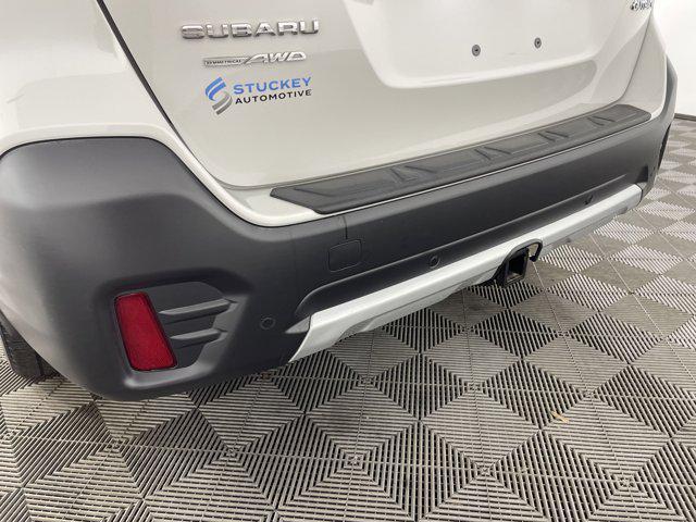 Photo of 2022 Crystal White Pearl Subaru Outback