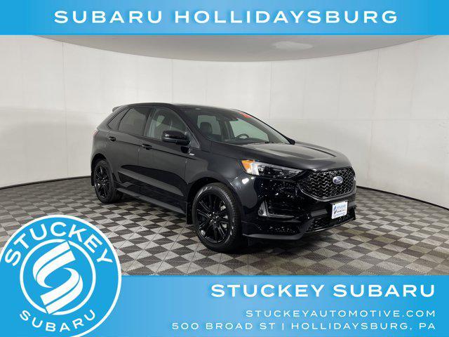 Photo of 2022 Agate Black Metallic Ford Edge
