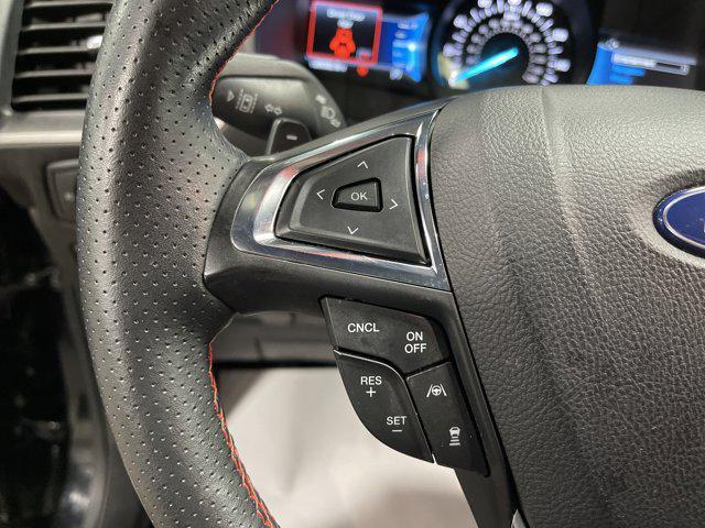 Photo of 2022 Agate Black Metallic Ford Edge