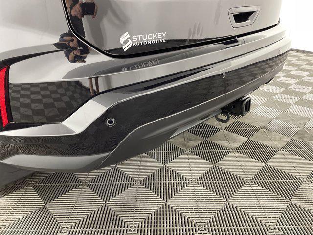 Photo of 2022 Agate Black Metallic Ford Edge