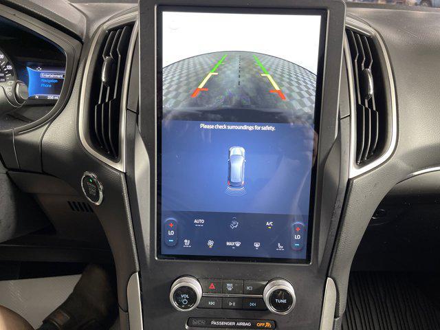 Photo of 2022 Agate Black Metallic Ford Edge