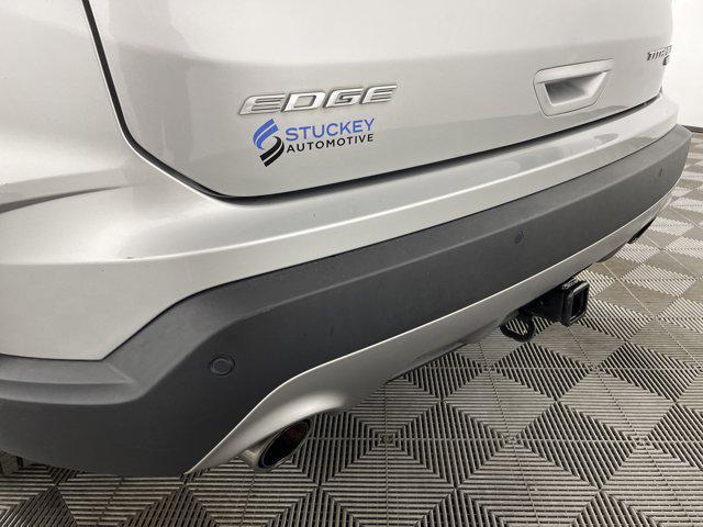 Photo of 2019 Ingot Silver Metallic Ford Edge