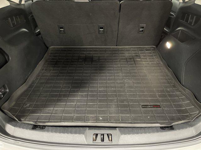 Photo of 2019 Ingot Silver Metallic Ford Edge