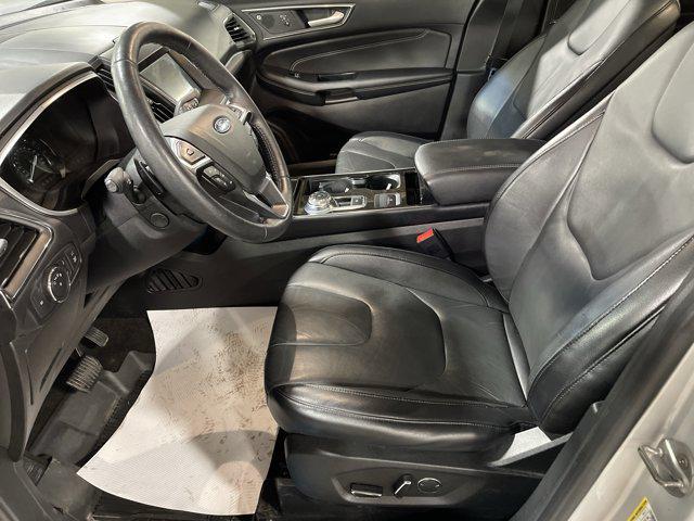 Photo of 2019 Ingot Silver Metallic Ford Edge