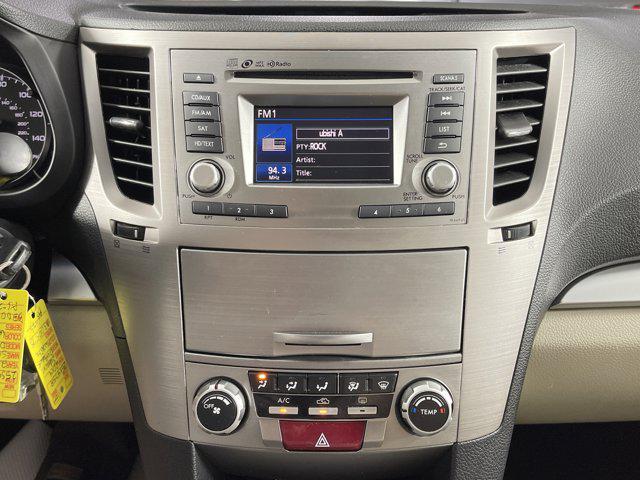 Photo of 2014 Satin White Pearl Subaru Outback