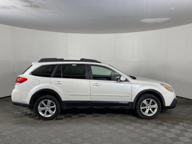 Photo of 2014 Satin White Pearl Subaru Outback