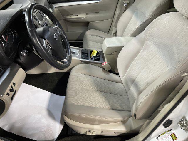 Photo of 2014 Satin White Pearl Subaru Outback