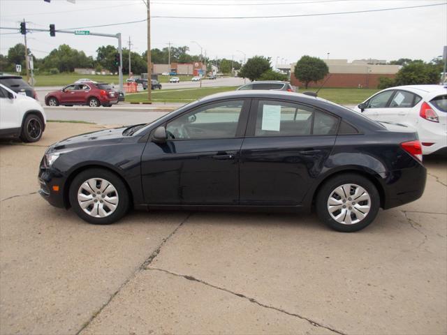 Photo of 2015 Blue Ray Metallic Chevrolet Cruze