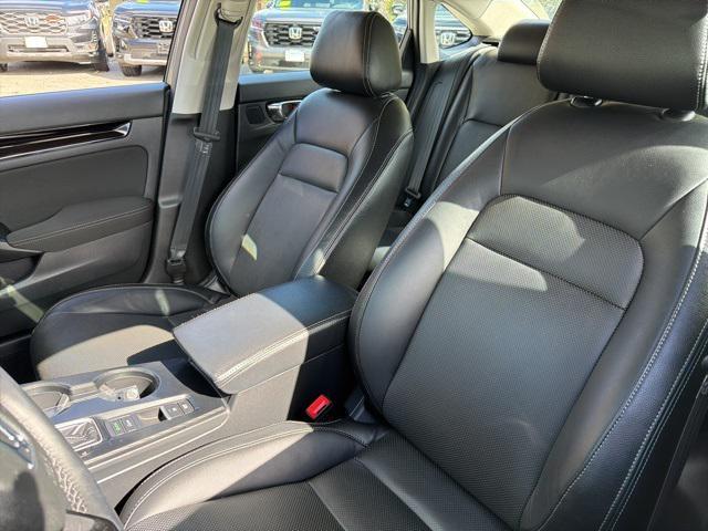Photo of 2022 Gray Honda Civic